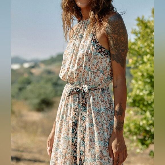 LOVESTITCH Women’s Floral Print Halter Maxi Dress in the Size Large - Picture 5 of 8